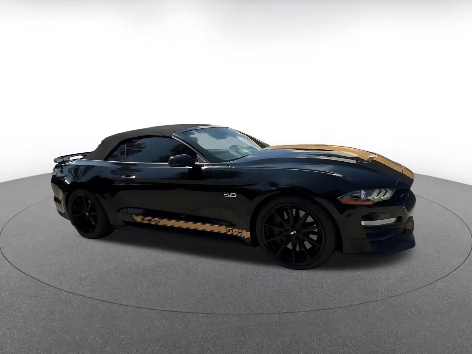 Used 2022 Ford Mustang GT Premium w/ GT Performance Package RWD image 2