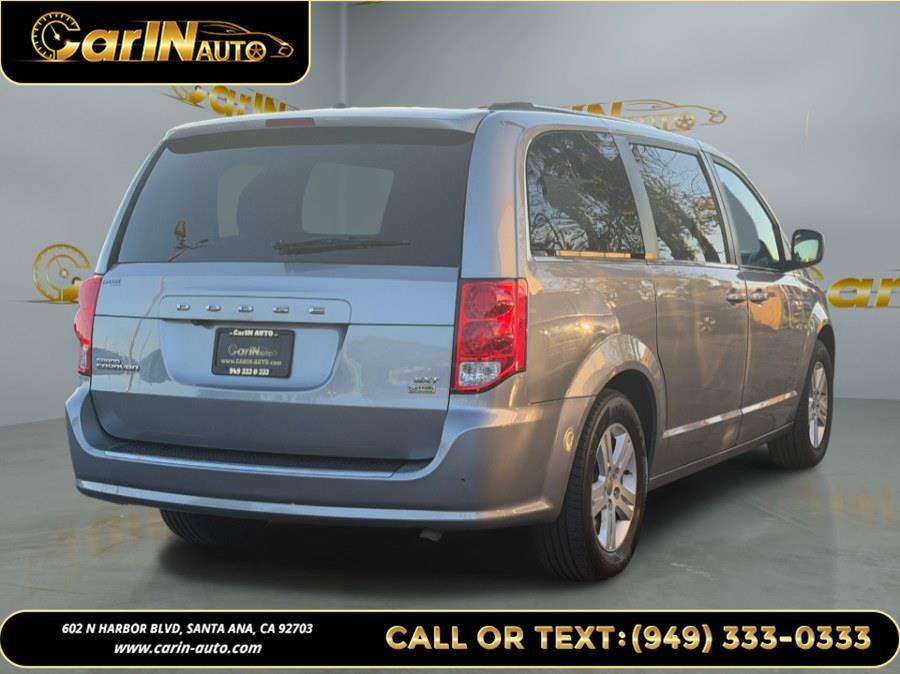 Used 2019 Dodge Grand Caravan SXT image 5