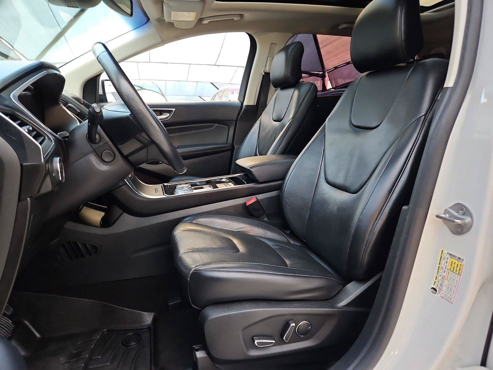 Used 2019 Ford Edge Titanium FWD image 11