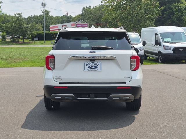 Used 2020 Ford Explorer XLT w/ Equipment Group 202A AWD/4WD image 12