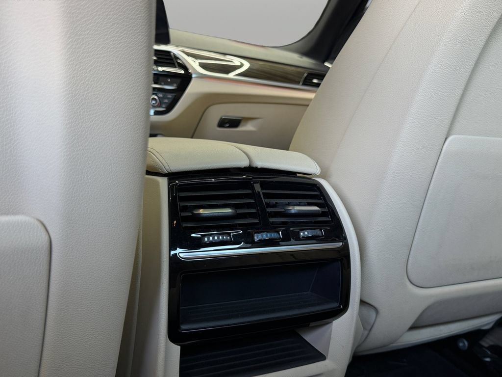 Used 2019 BMW 530i w/ Convenience Package RWD image 26