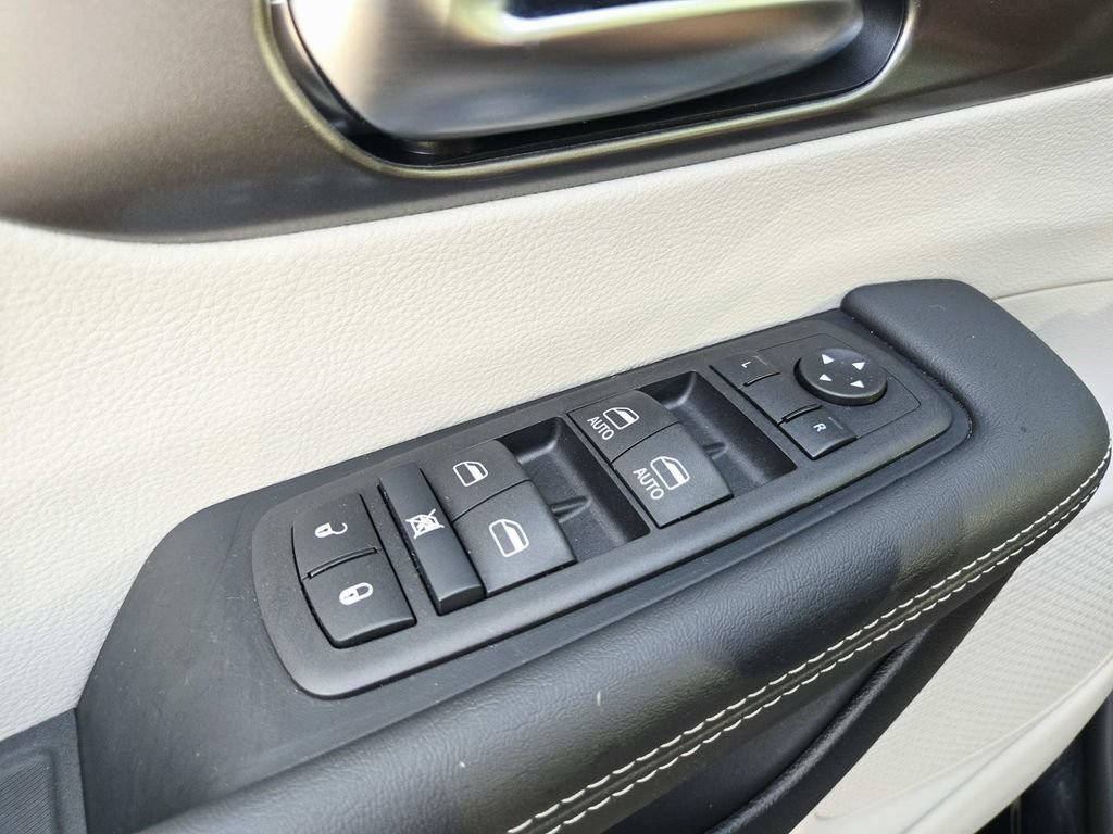 Used 2024 Chrysler Pacifica Touring-L w/ Road Tripper Package FWD image 37