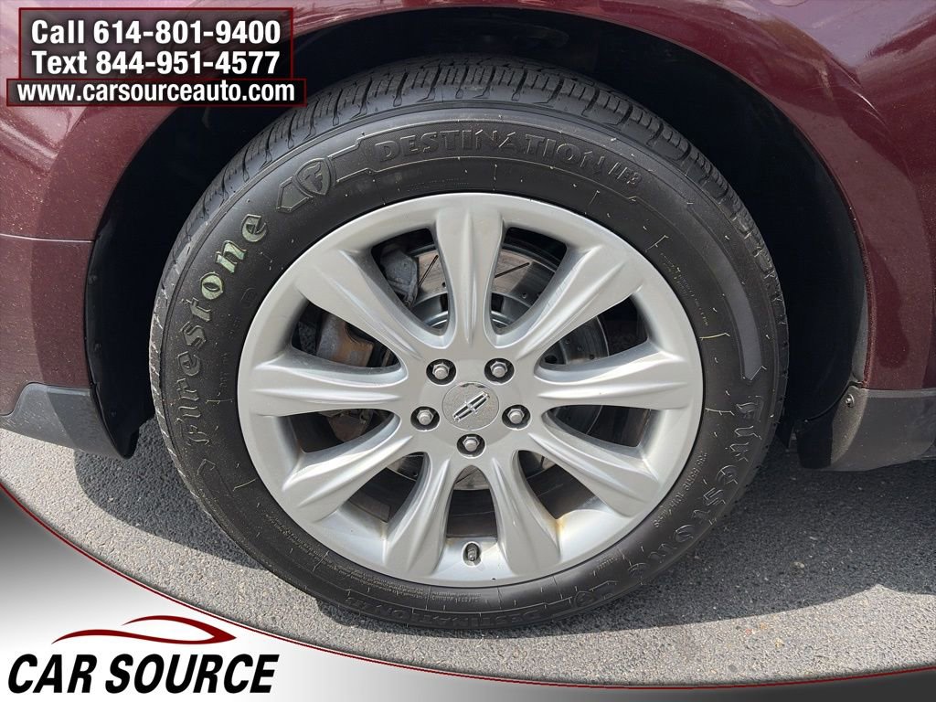 Used 2017 Lincoln MKT AWD image 29