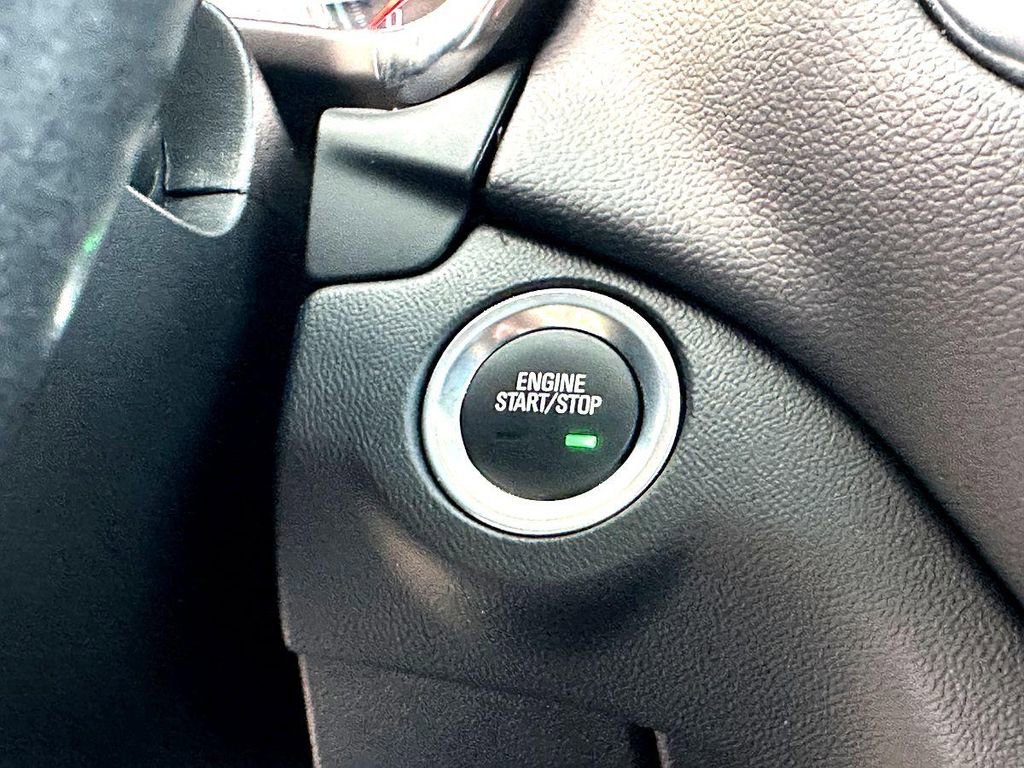 Used 2022 Chevrolet Equinox LT image 18