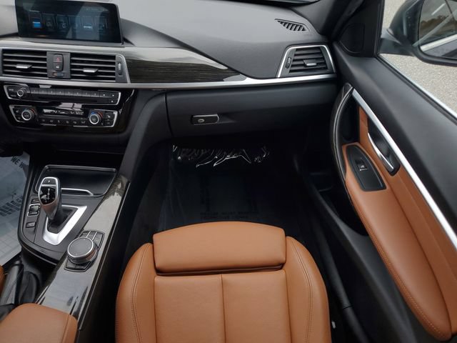 Used 2017 BMW 330i Sedan RWD image 17