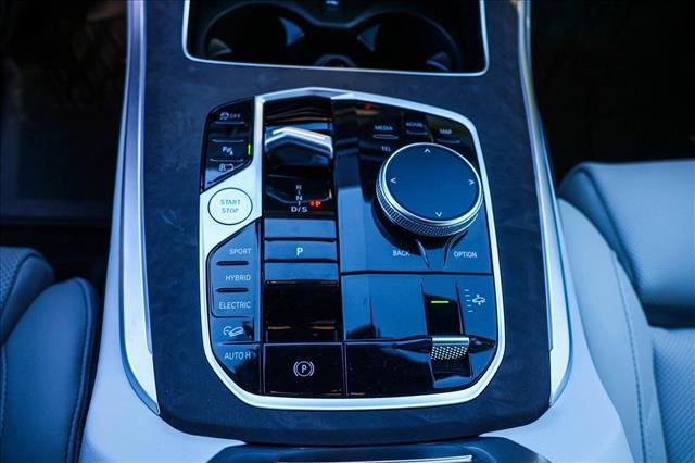 New 2026 BMW X5 xDrive50e w/ M Sport Package image 18