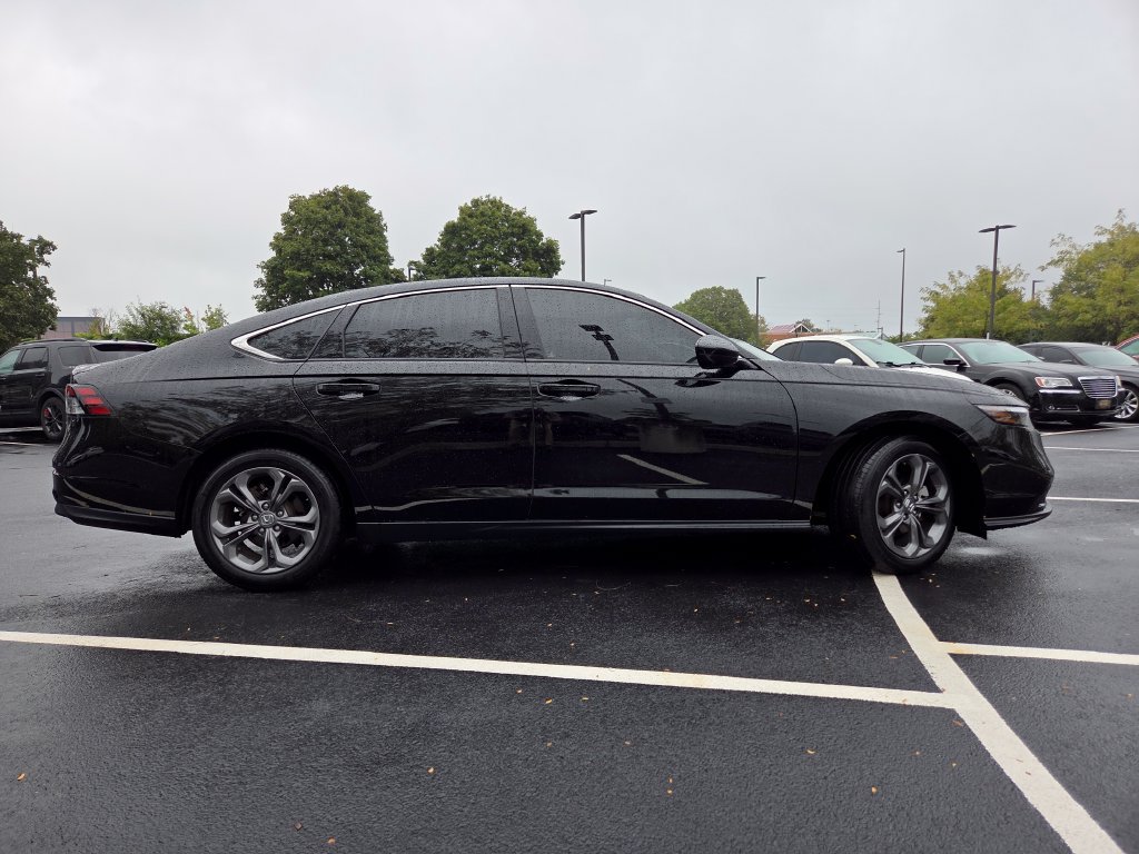 Certified 2024 Honda Accord EX image 23