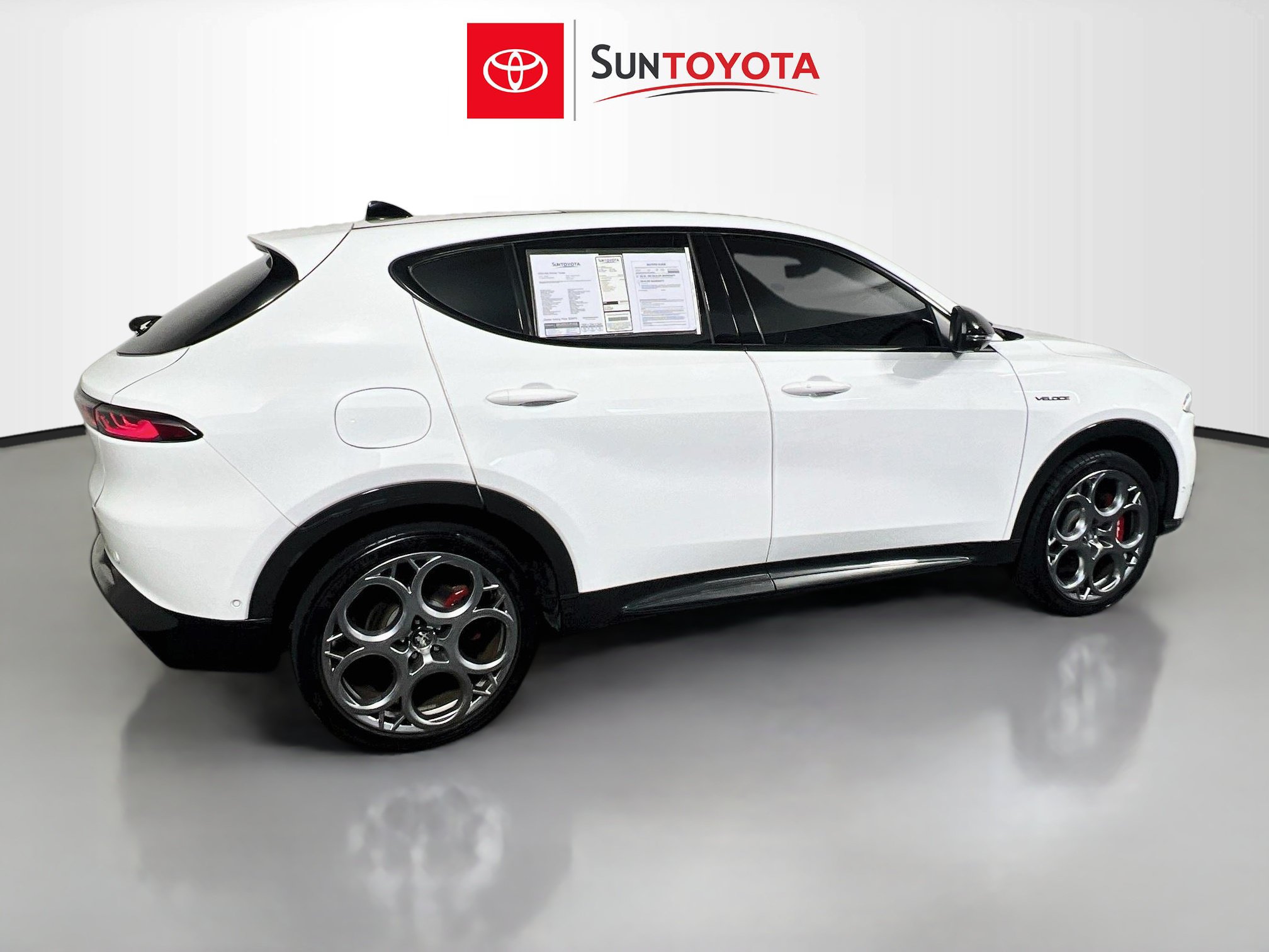 Used 2024 Alfa Romeo Tonale Veloce w/ Active Assist Package AWD/4WD image 4