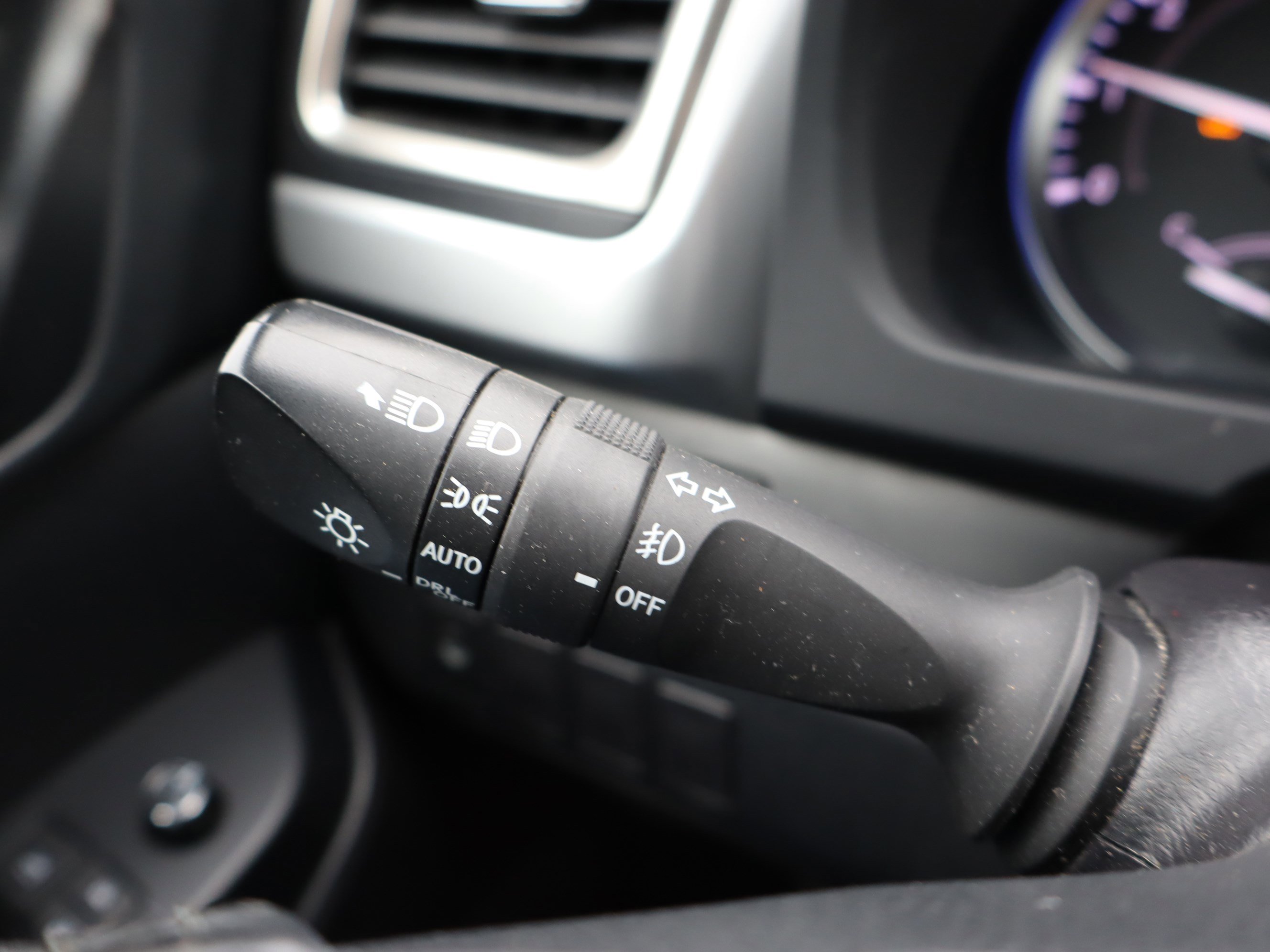 Used 2019 Toyota Highlander XLE image 22