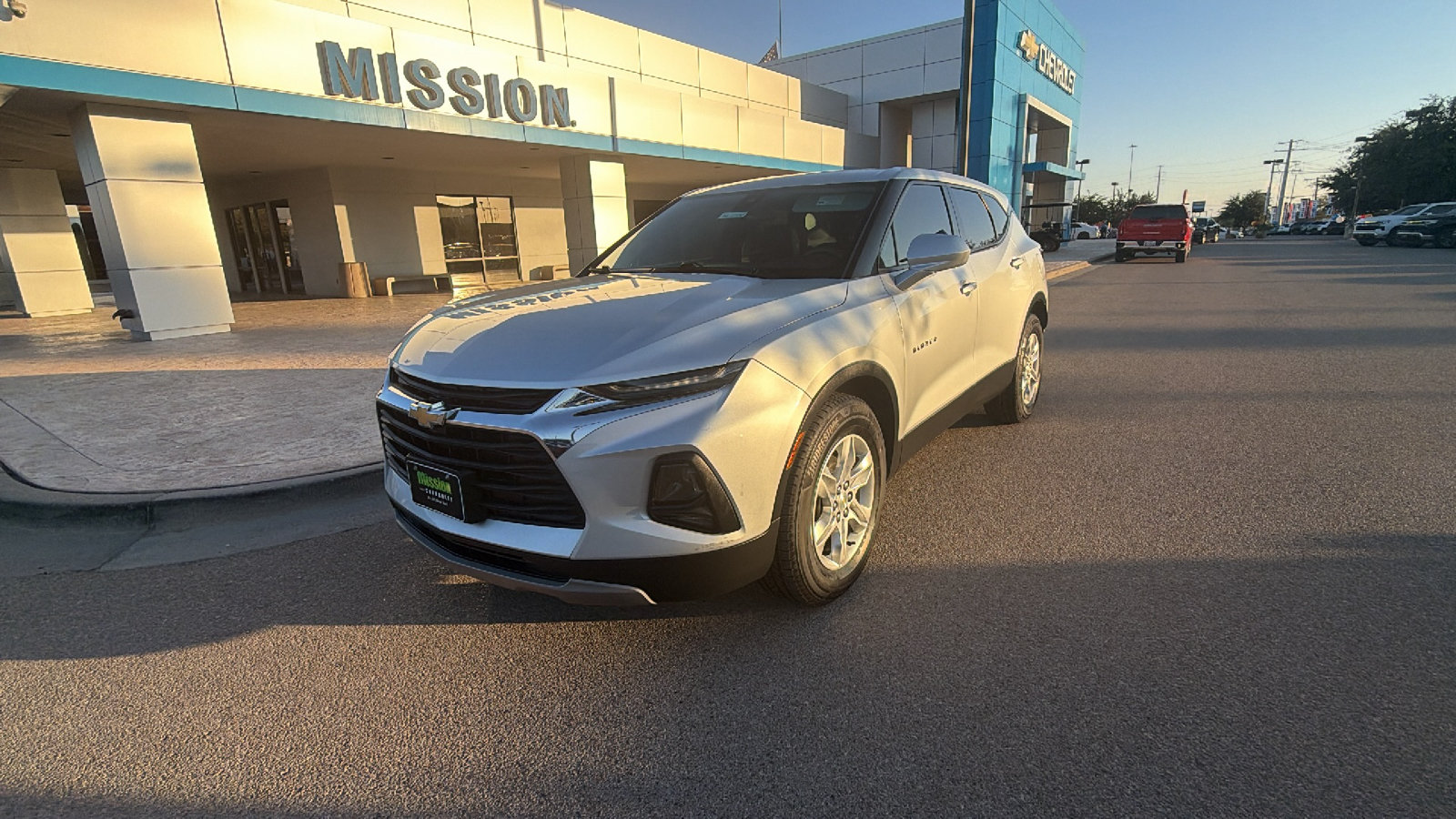 Used 2021 Chevrolet Blazer LT FWD image 3
