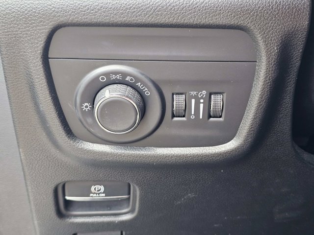 Used 2024 Jeep Grand Cherokee Altitude AWD/4WD image 18