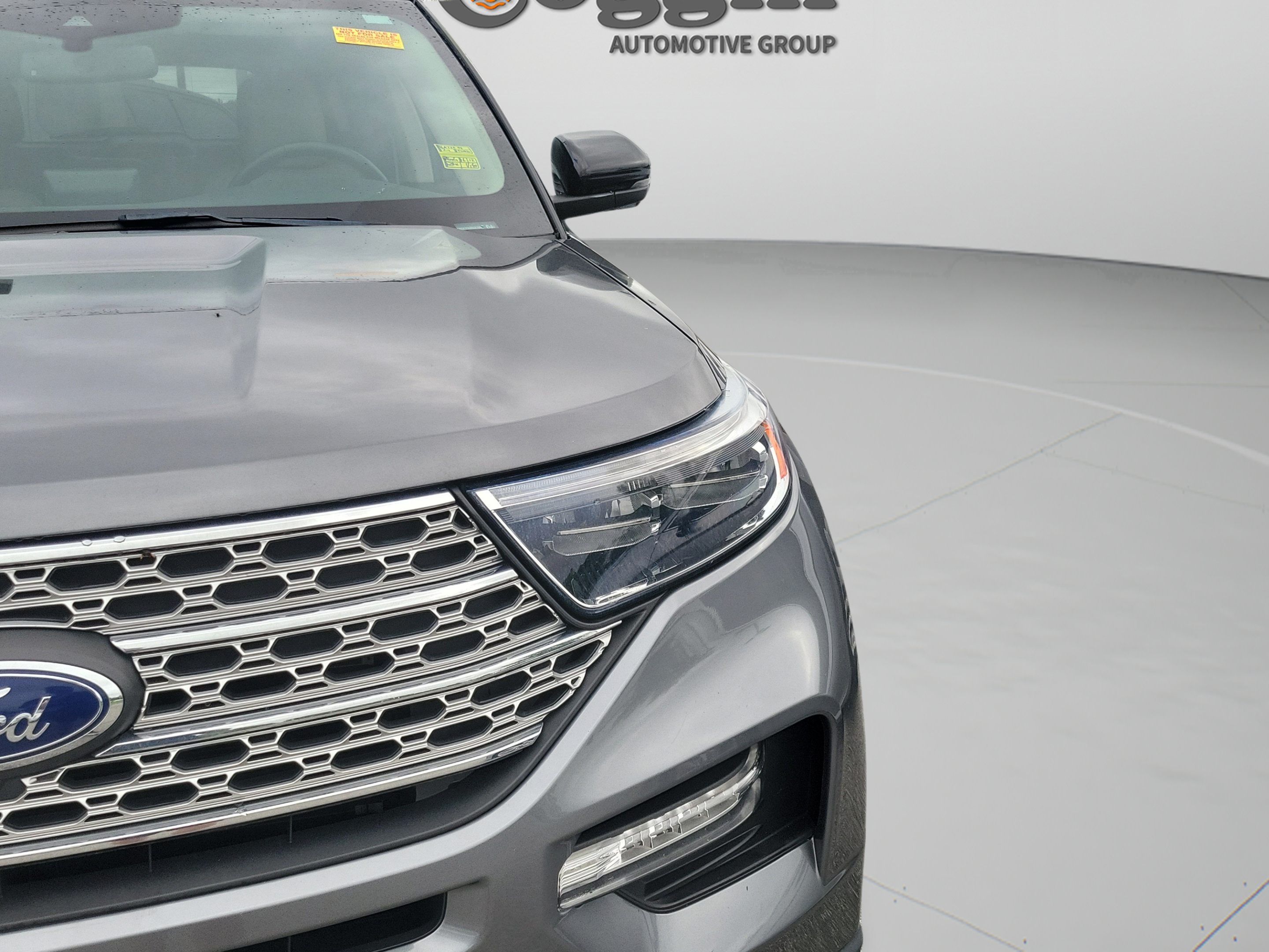 Used 2024 Ford Explorer Limited w/ Limited Technology Package RWD image 13