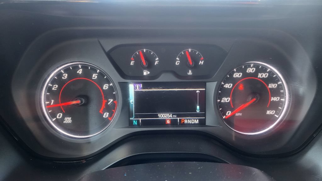 Used 2017 Chevrolet Camaro LT w/ Technology Package RWD image 27