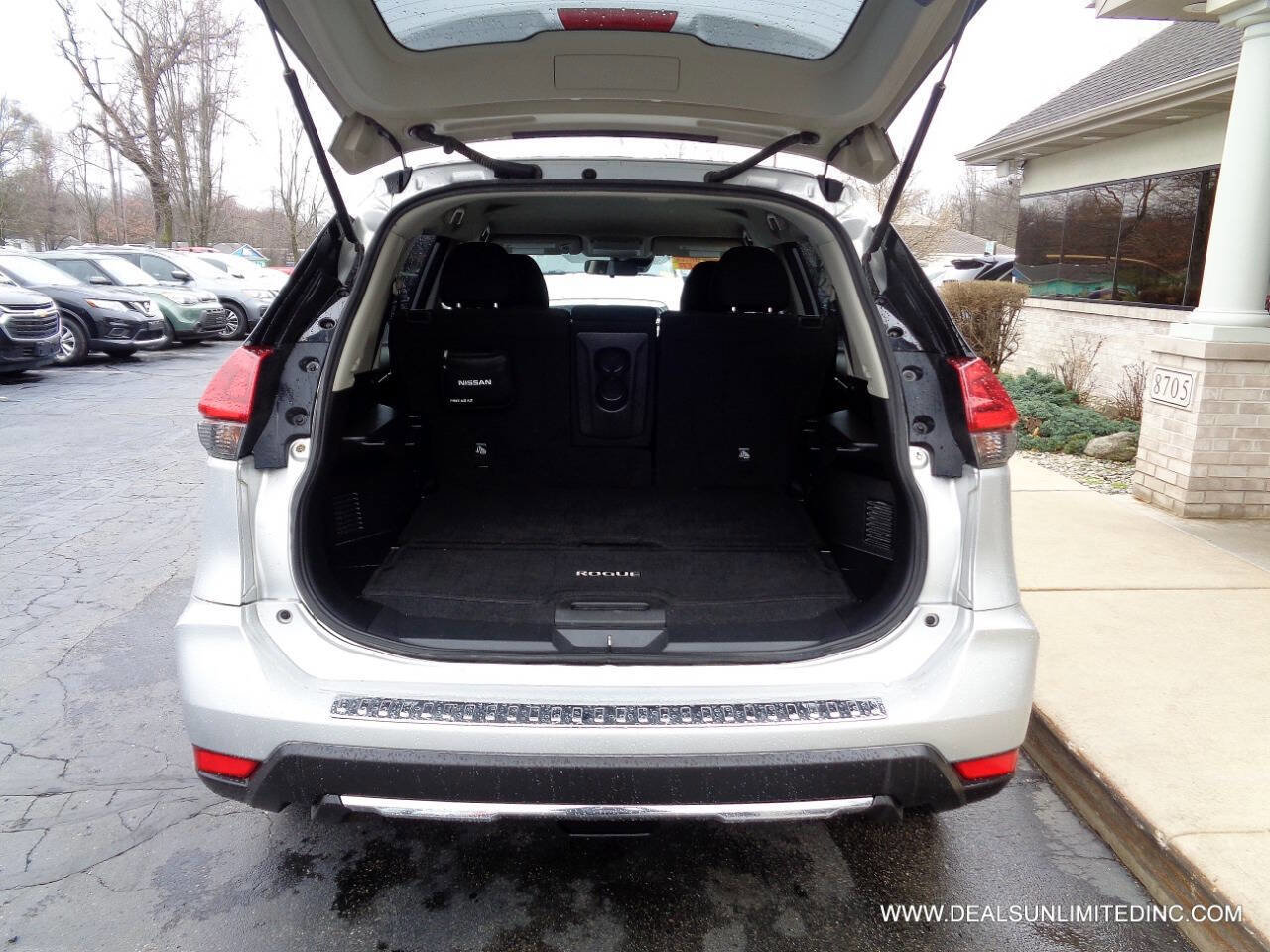 Used 2020 Nissan Rogue S w/ Special Edition Package image 19