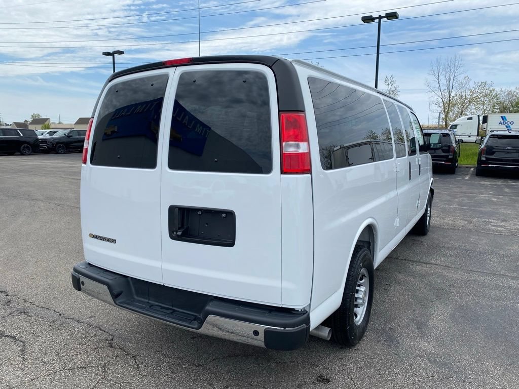 New 2025 Chevrolet Express 3500 LS w/ Chrome Appearance Package RWD image 7