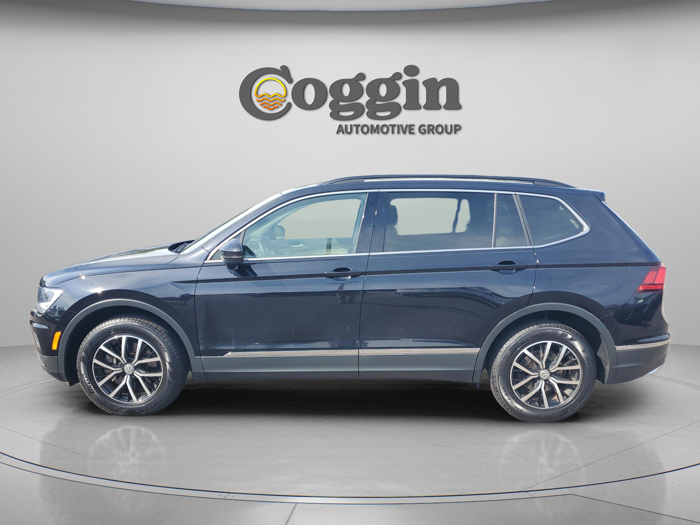Used 2021 Volkswagen Tiguan SE image 3