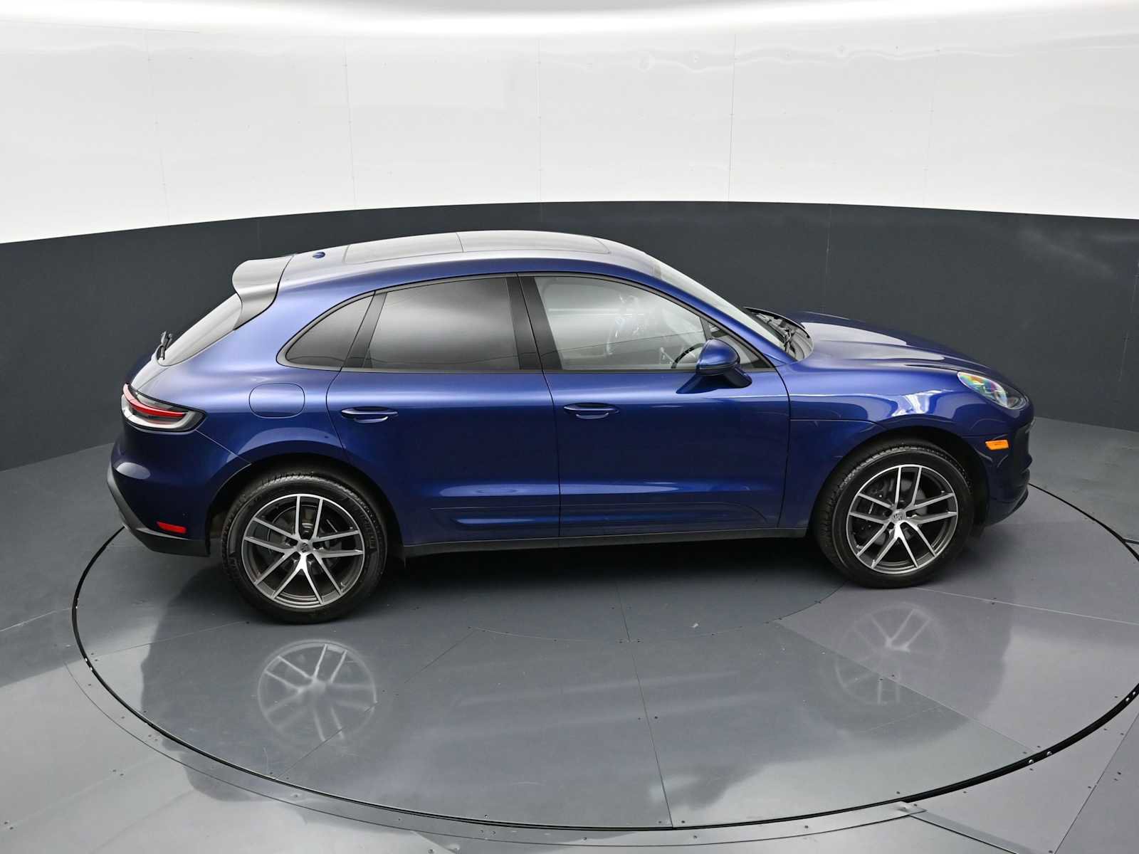 Certified 2026 Porsche Macan AWD/4WD image 32