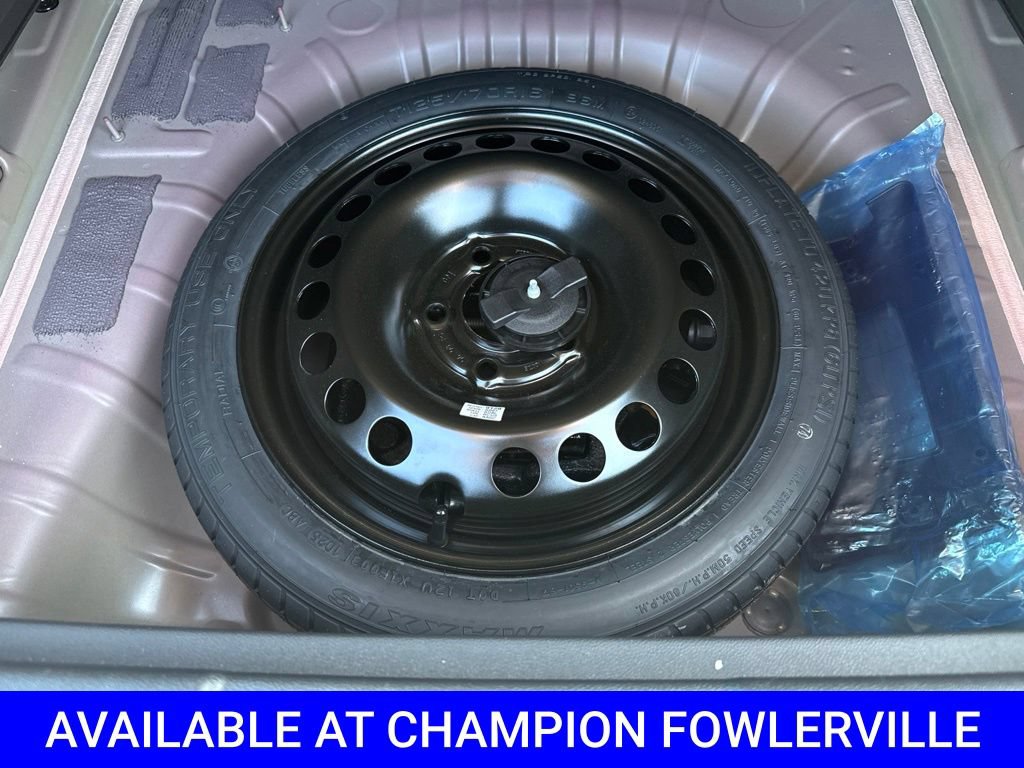 Used 2025 Chevrolet Trax RS w/ Sunroof Package FWD image 21
