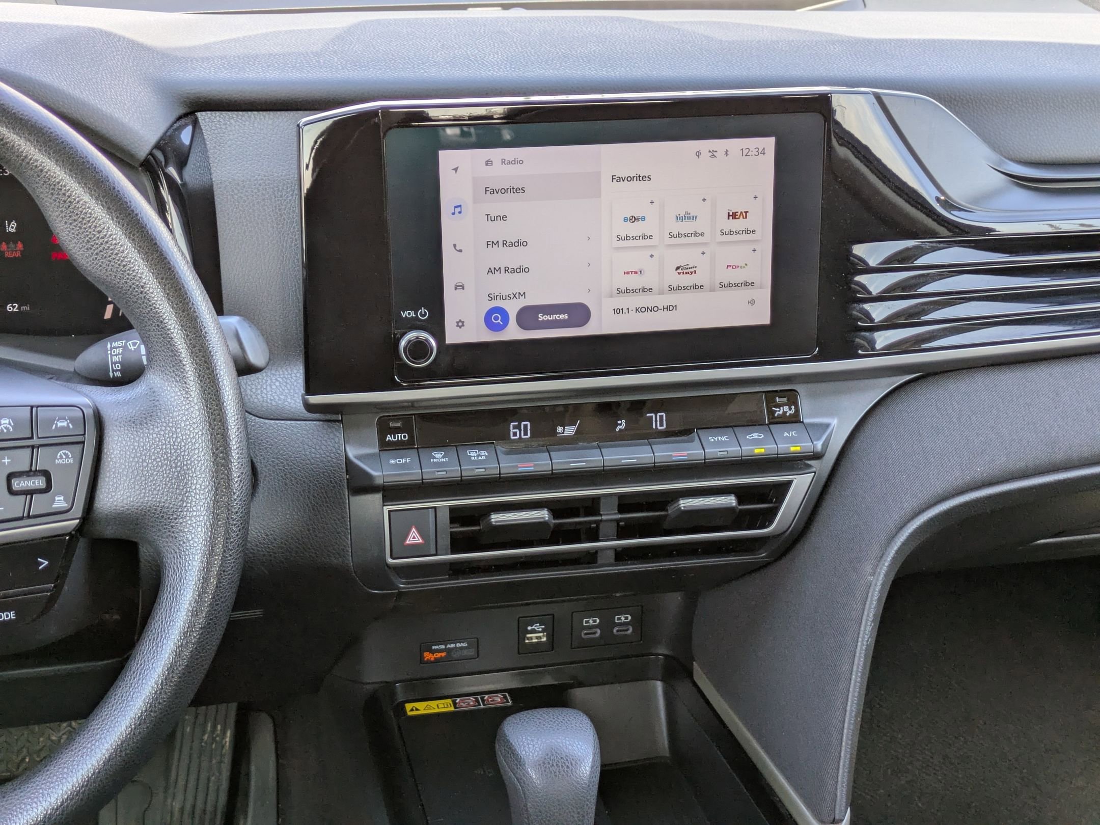 Used 2025 Toyota Camry LE image 16
