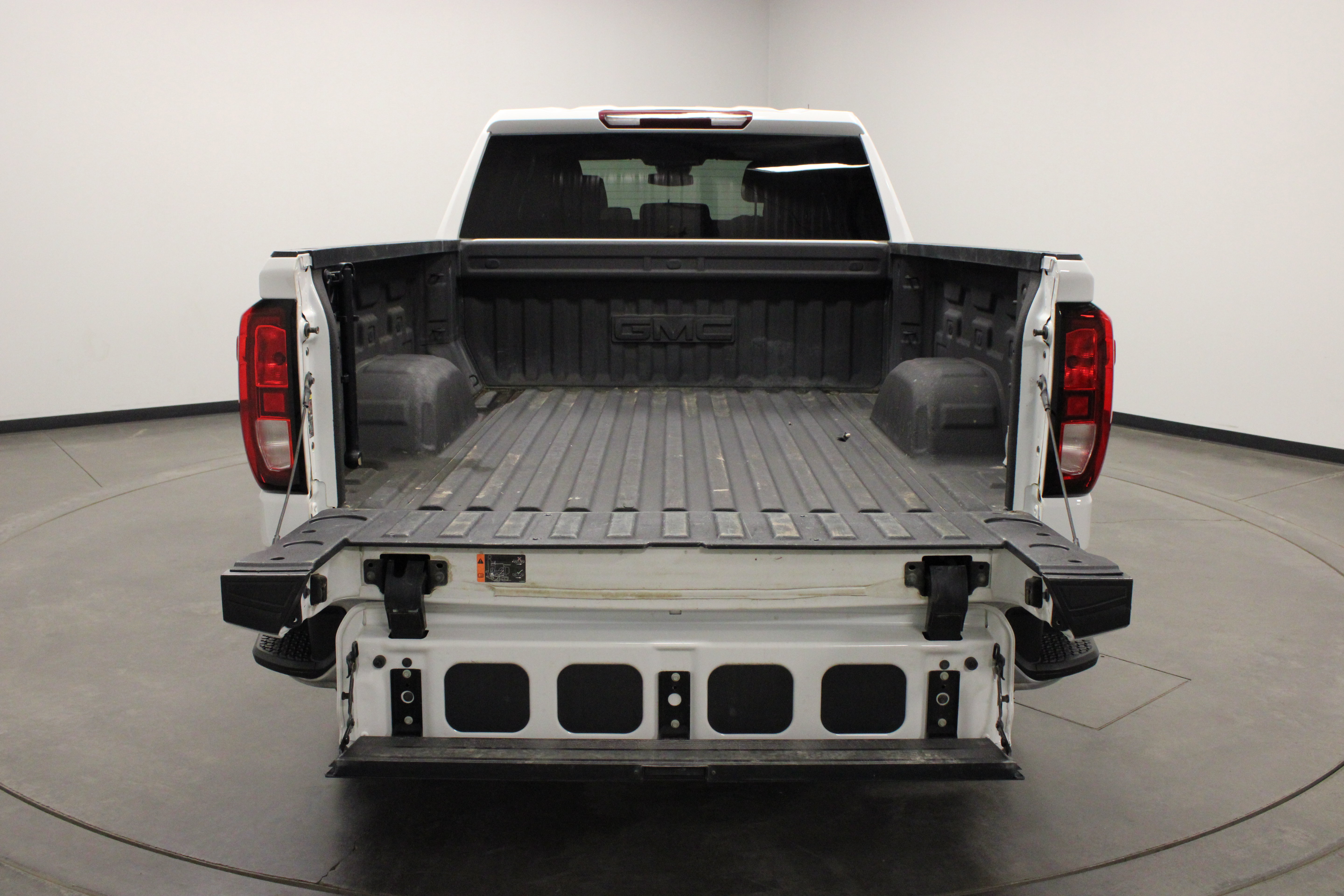 Used 2023 GMC Sierra 1500 SLE w/ Max Trailering Package AWD/4WD image 13