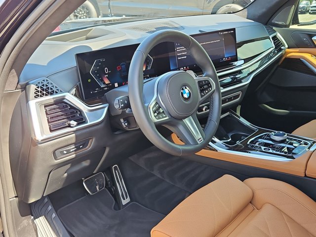 Used 2025 BMW X7 xDrive40i w/ M Sport Package AWD/4WD image 10