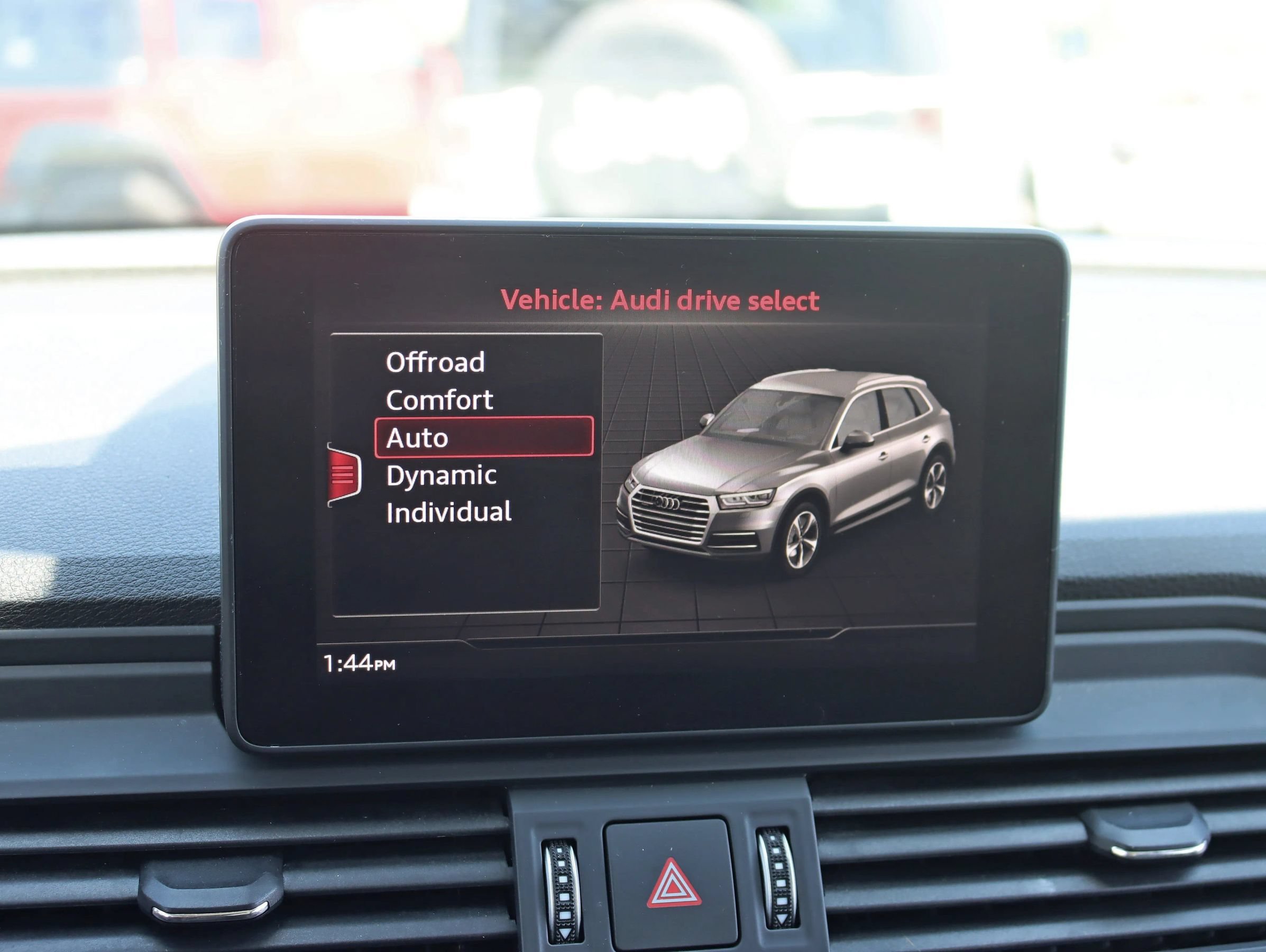 Used 2019 Audi Q5 2.0T Premium w/ Convenience Package AWD/4WD image 24