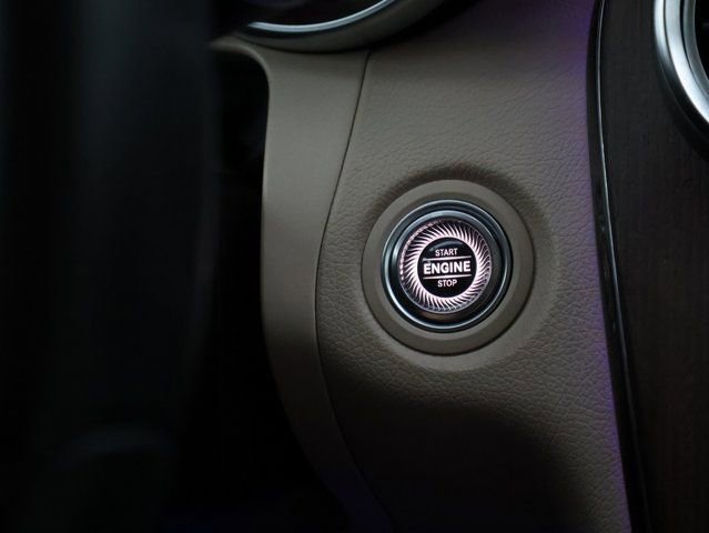 Used 2020 Mercedes-Benz GLC 300 4MATIC w/ Premium Package image 32