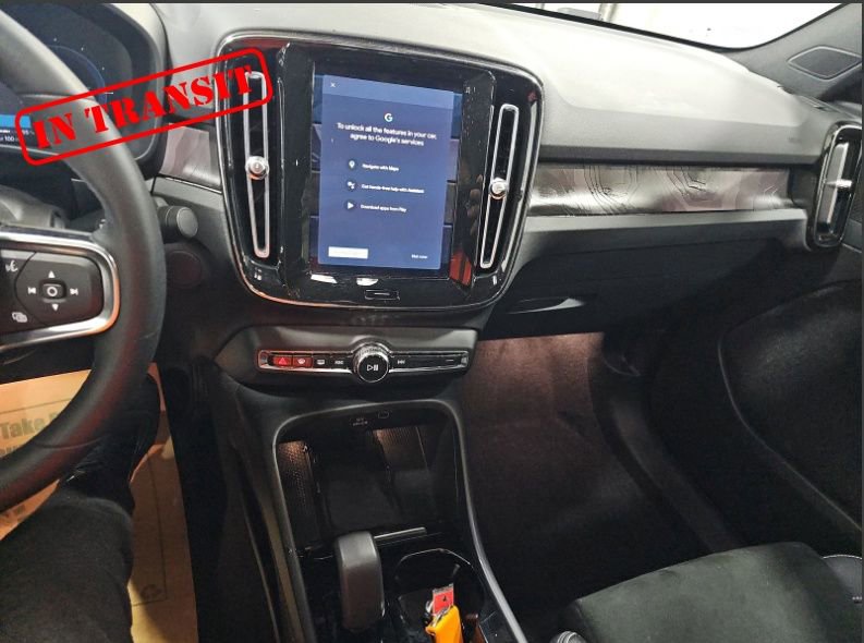 Used 2023 Volvo C40 P8 Recharge Ultimate image 19