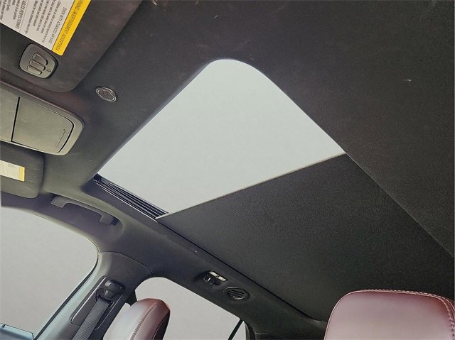 Used 2020 Ford Explorer Platinum w/ Premium Technology Package image 15