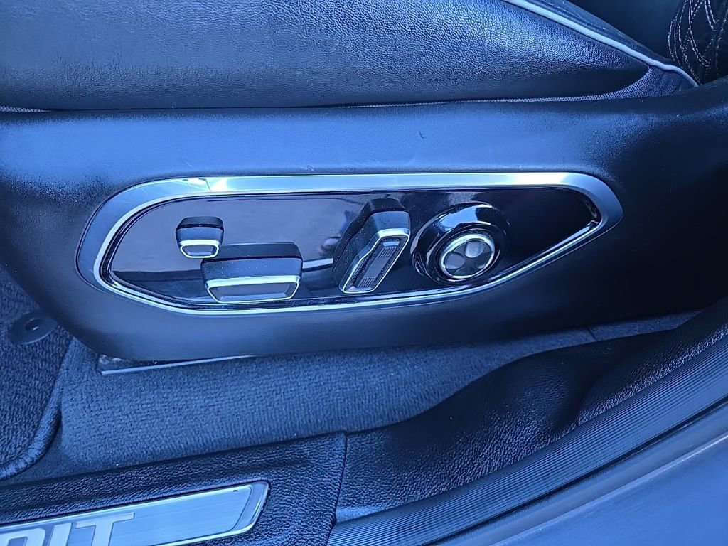 Used 2025 Jeep Grand Cherokee Summit image 39