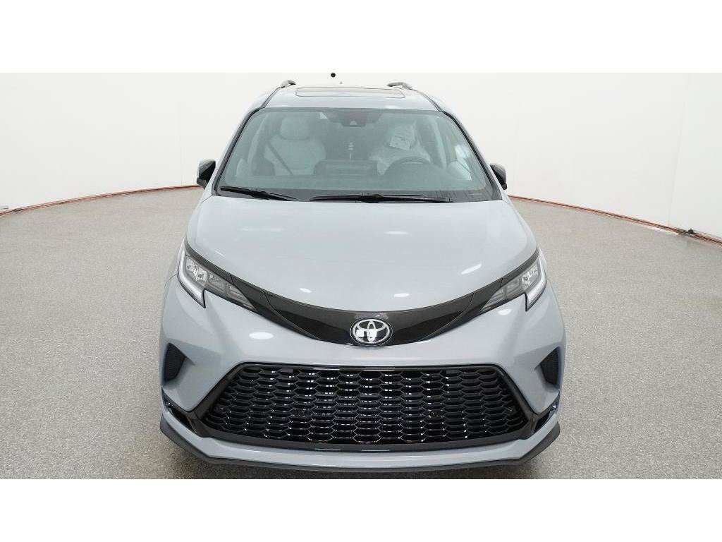 New 2026 Toyota Sienna XSE AWD/4WD image 15