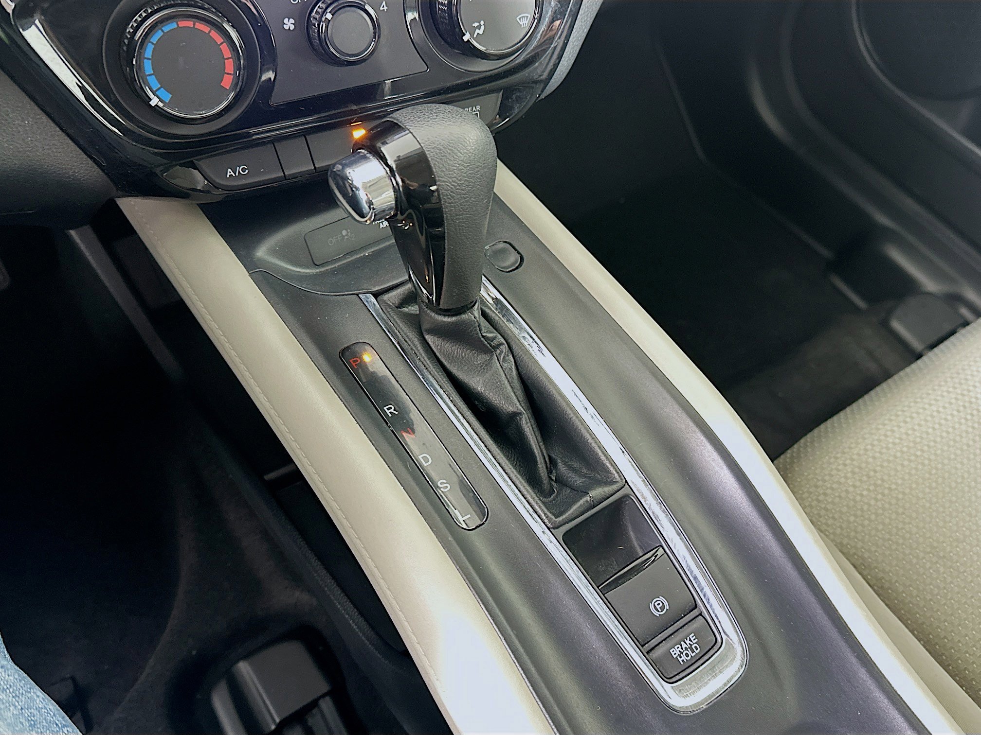 Used 2022 Honda HR-V LX image 24