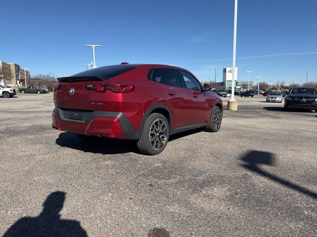 Used 2025 BMW X2 xDrive28i w/ Premium Package image 7