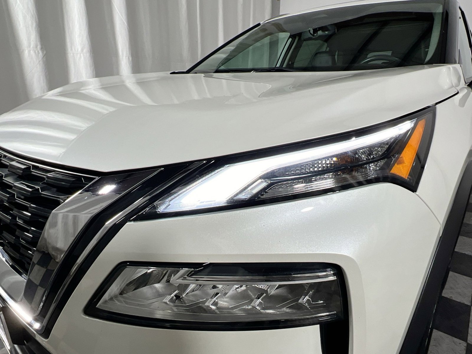 Used 2023 Nissan Rogue SL image 13