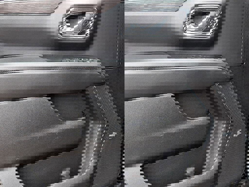 Certified 2024 Chevrolet Suburban LT AWD/4WD image 13