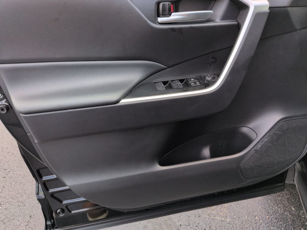 Certified 2025 Toyota RAV4 XLE w/ Convenience Package AWD/4WD image 10