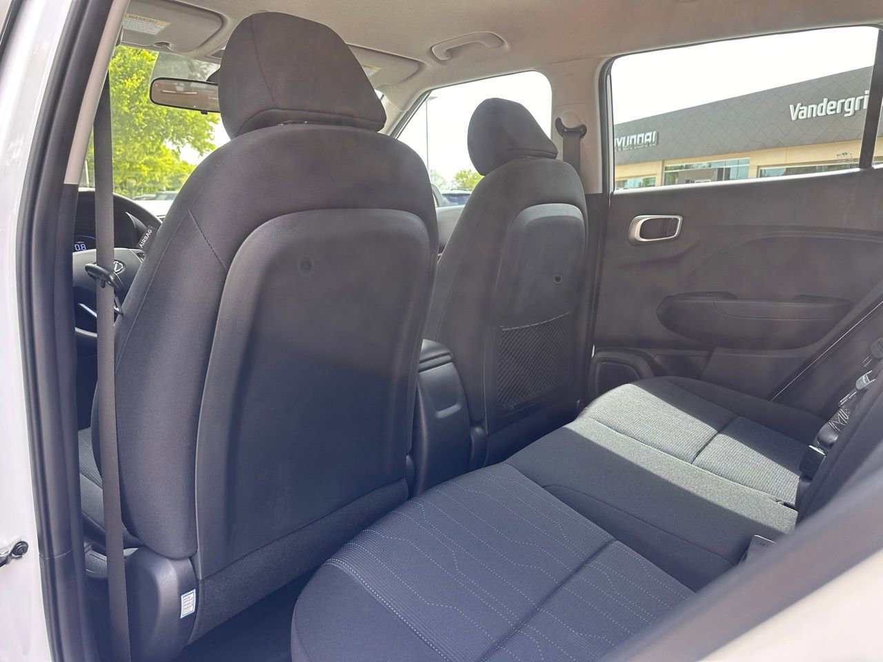 Certified 2025 Hyundai Venue SE image 16