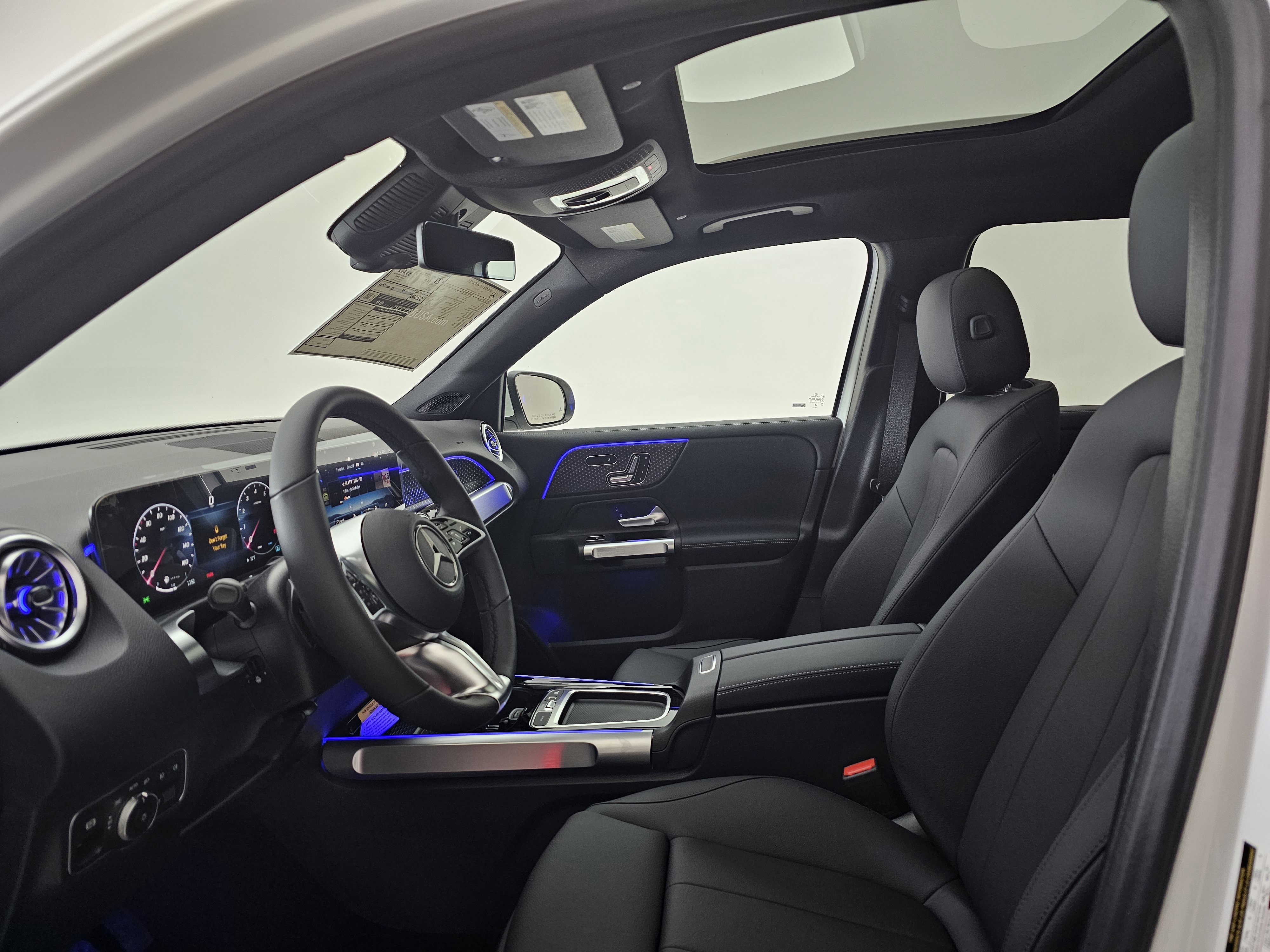 New 2026 Mercedes-Benz GLB 250 4MATIC image 9