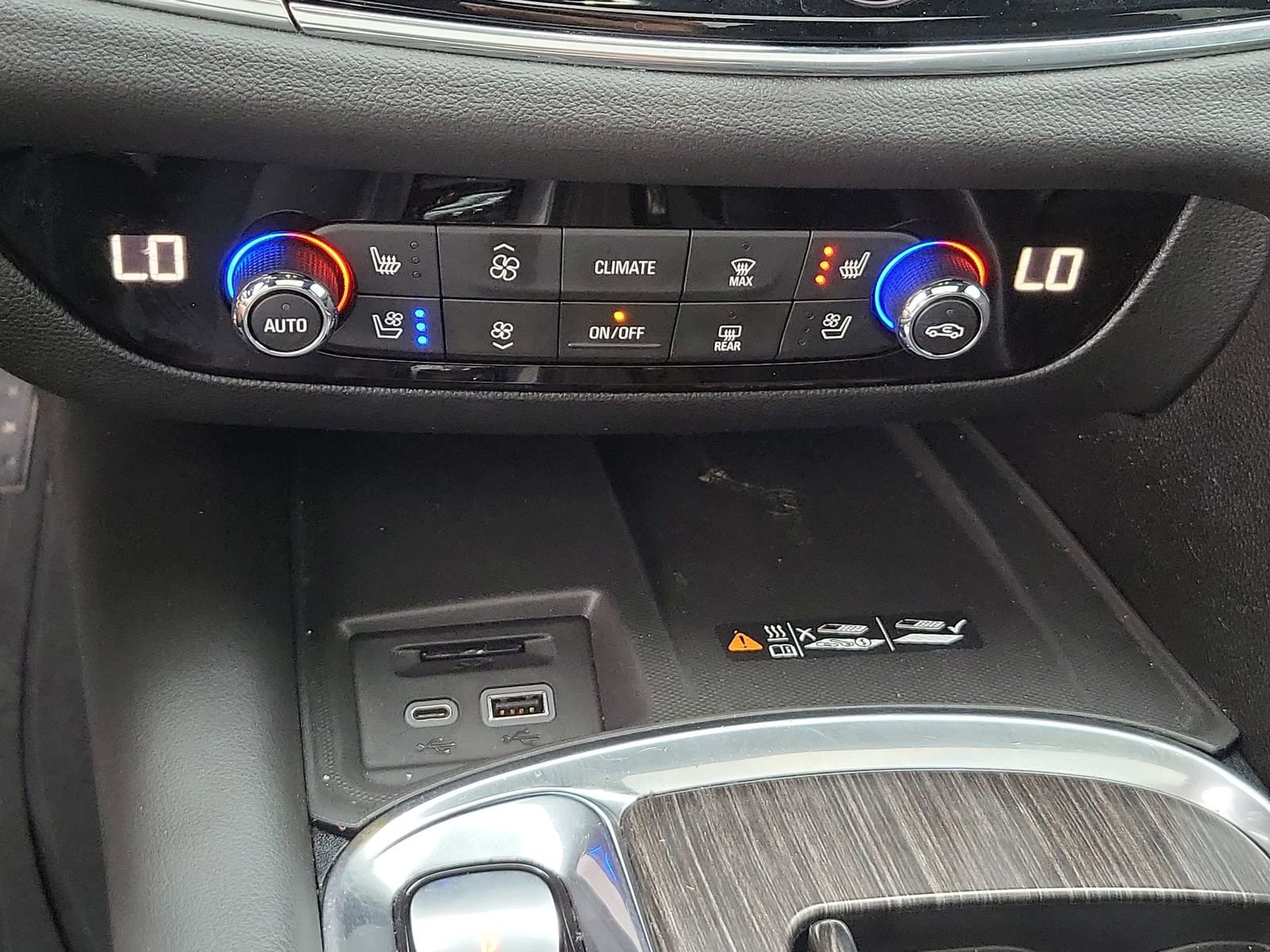 Used 2023 Buick Enclave Avenir w/ Avenir Technology Package image 36