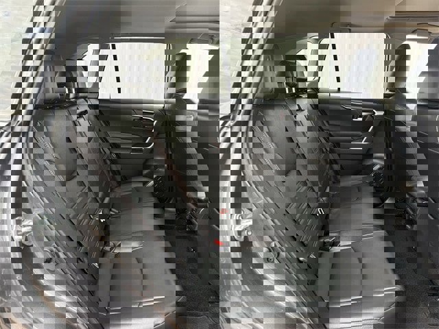 Used 2021 Toyota RAV4 XLE Premium image 33