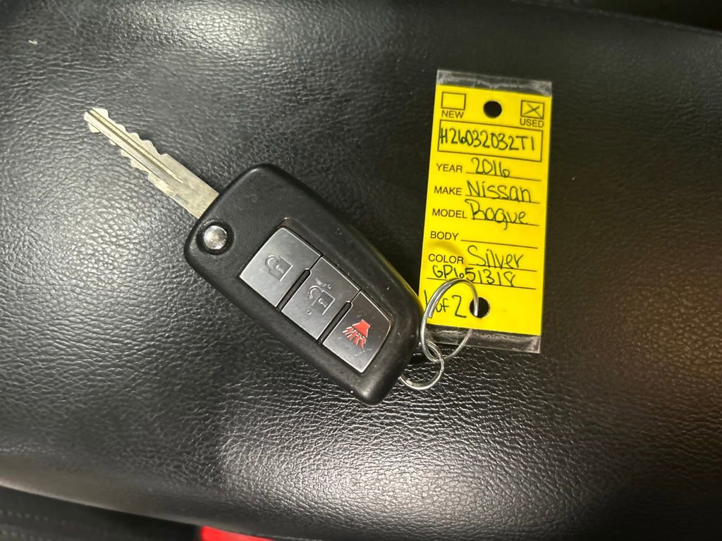 Used 2016 Nissan Rogue S image 27