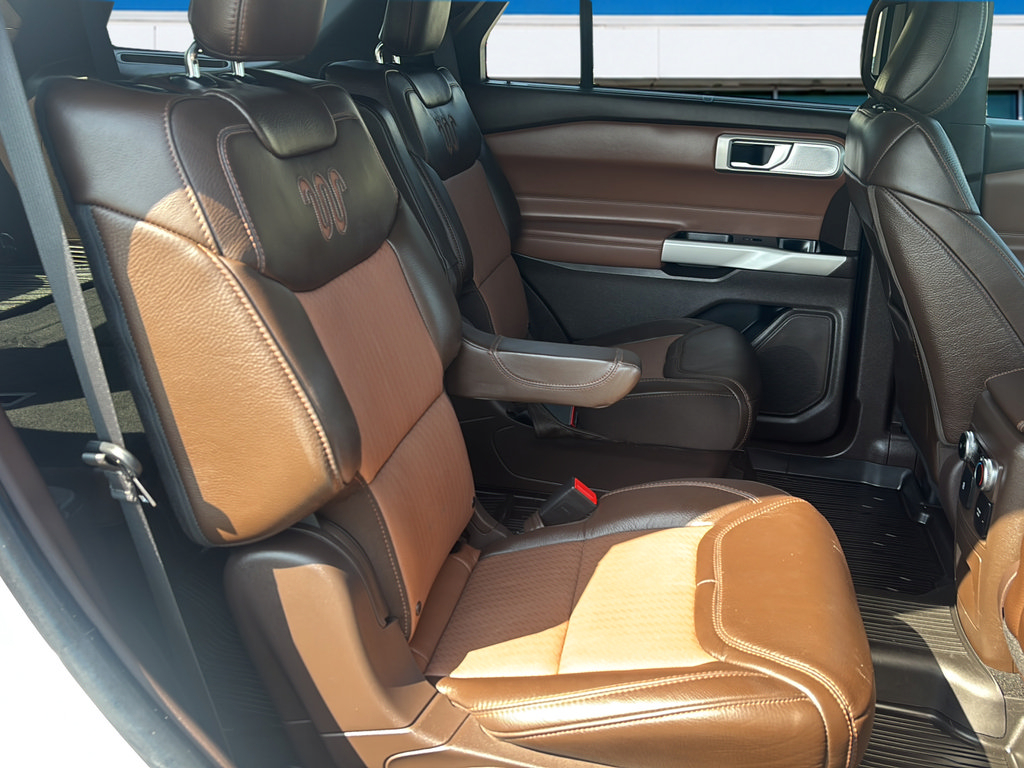 Used 2024 Ford Explorer King Ranch w/ Technology Package AWD/4WD image 13
