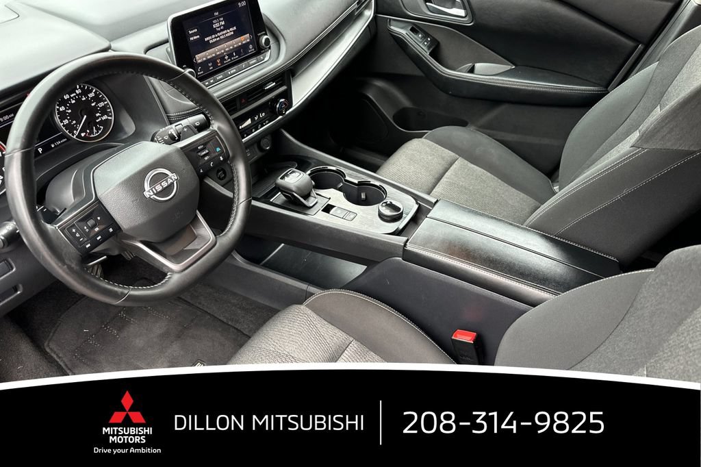 Used 2025 Nissan Rogue SV AWD/4WD image 4