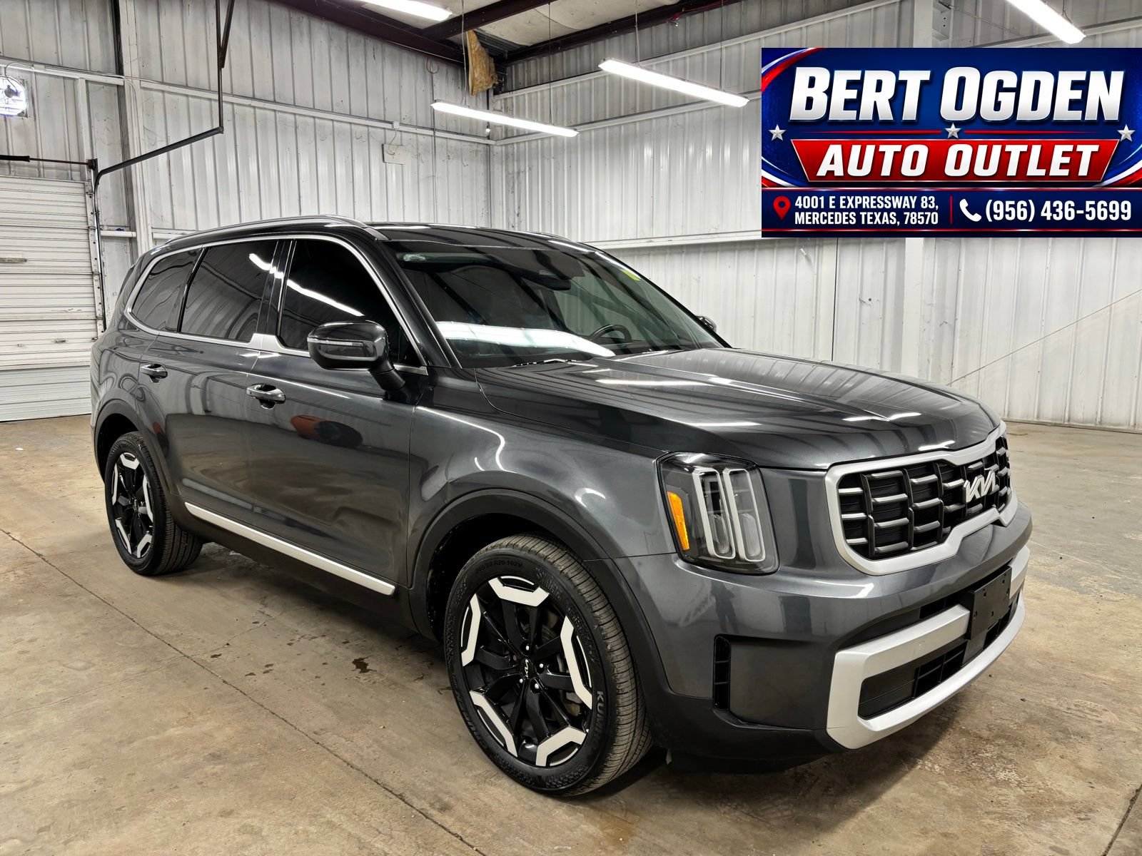 Used 2024 Kia Telluride S w/ S Sunroof Package FWD image 1