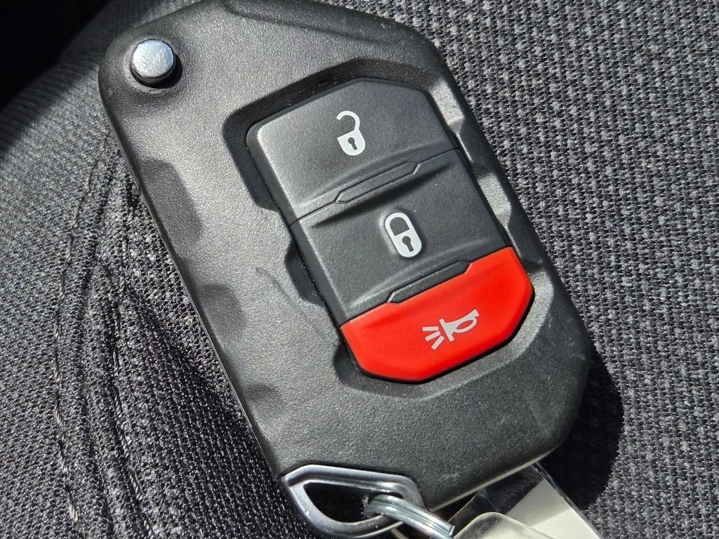 Used 2023 Jeep Wrangler Unlimited Sport AWD/4WD image 39