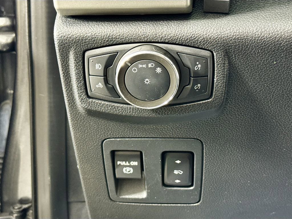 Used 2020 Ford F150 Lariat AWD/4WD image 10