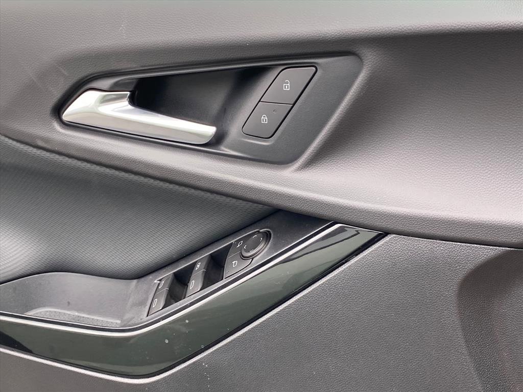 New 2026 Chevrolet Equinox LT w/ Convenience Package II image 13