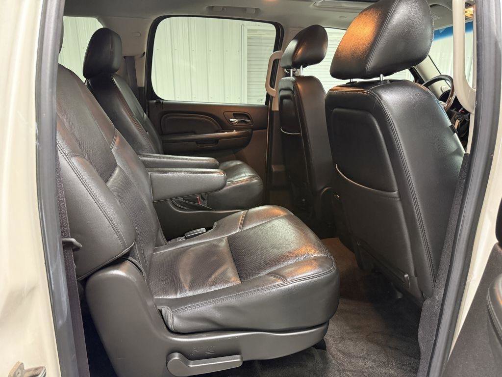 Used 2012 GMC Yukon XL Denali AWD/4WD image 34