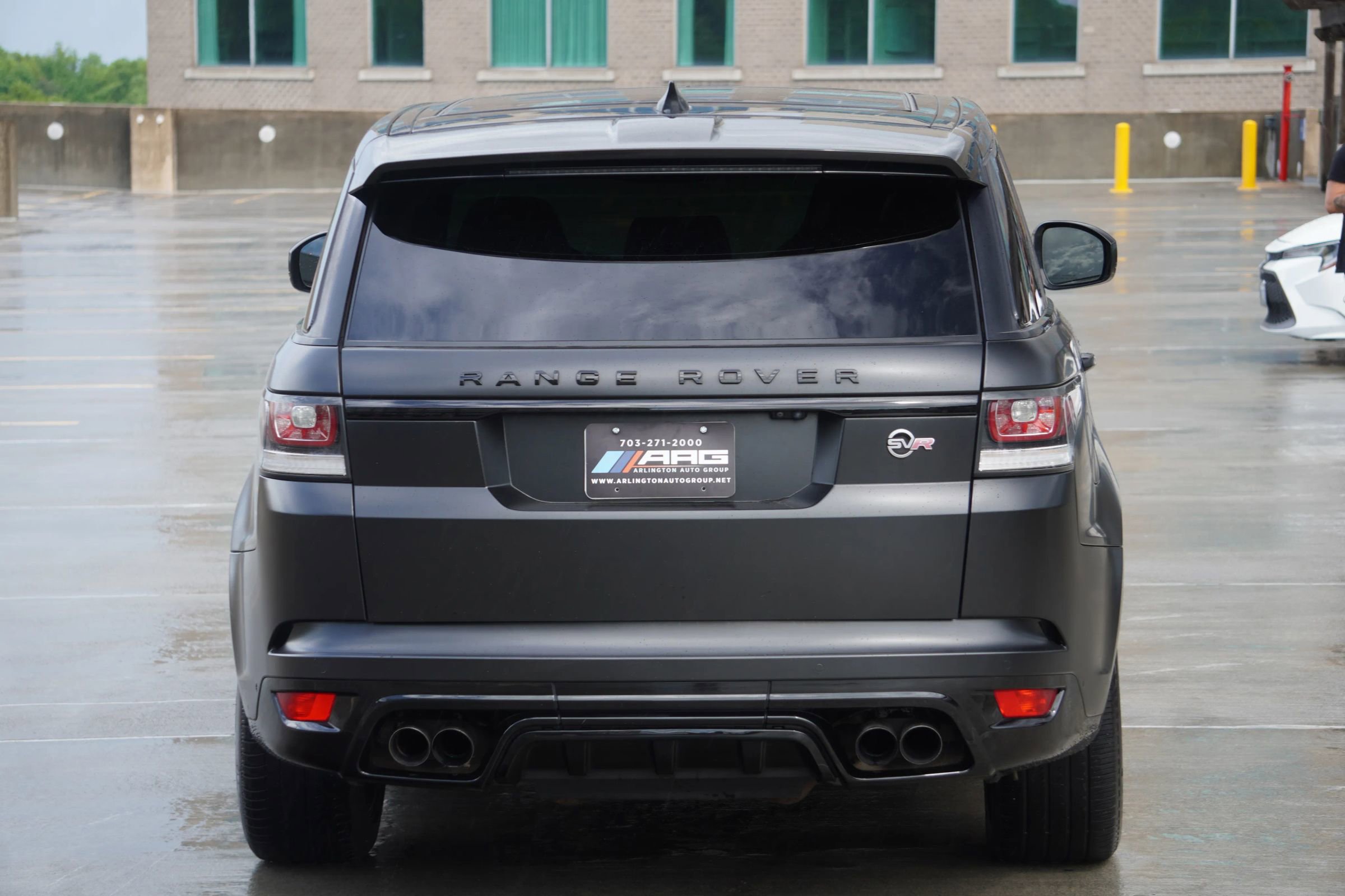 Used 2017 Land Rover Range Rover Sport SVR image 40