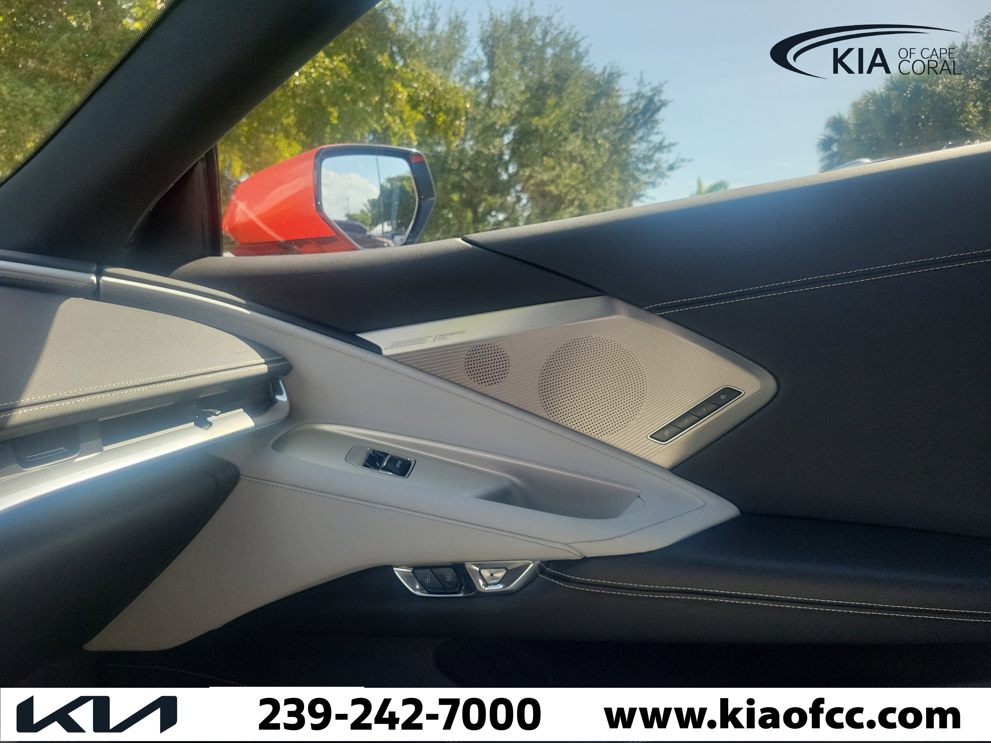 Used 2020 Chevrolet Corvette Stingray Preferred Cpe w/ 2LT Preferred Equipment Group RWD image 27